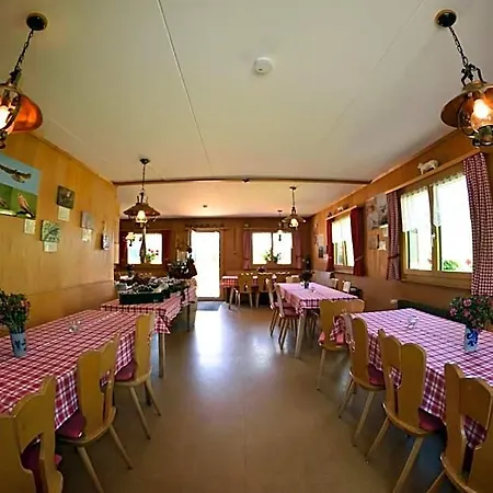Berggasthaus-strassberg Otel *